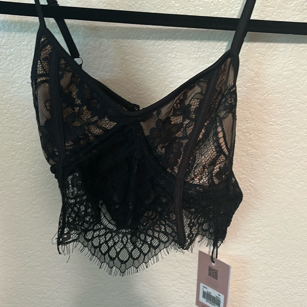Tigermist lace crop top